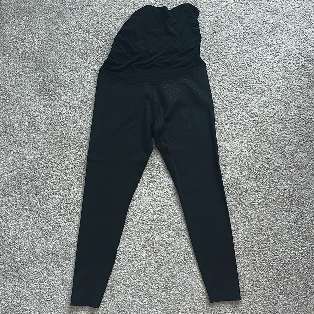Beyond Yoga Maternity Leggings with hearts Large